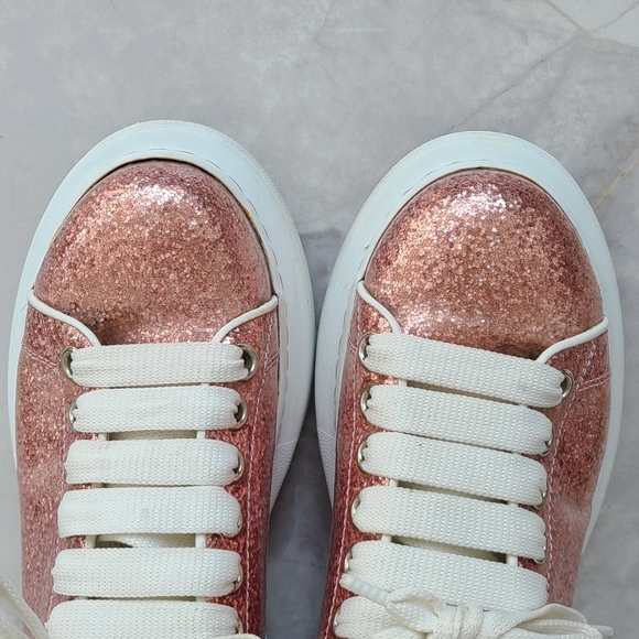 SOLD Alexander McQueen sneakers - Picture 9 of 9